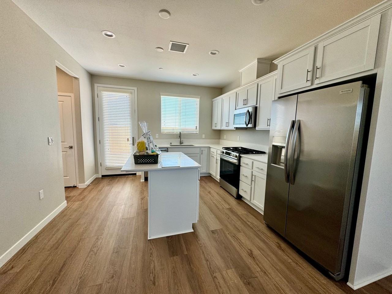 610 Mccaffrey Way - Photo 3 of 48