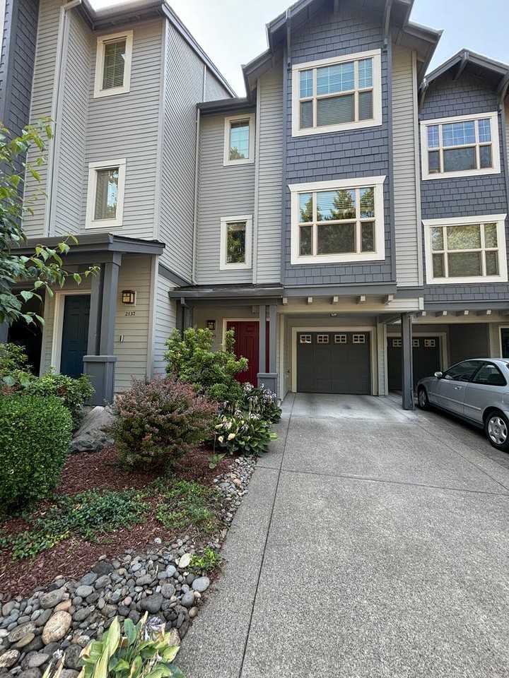 2145 Ne 50th Way - Photo 2 of 41