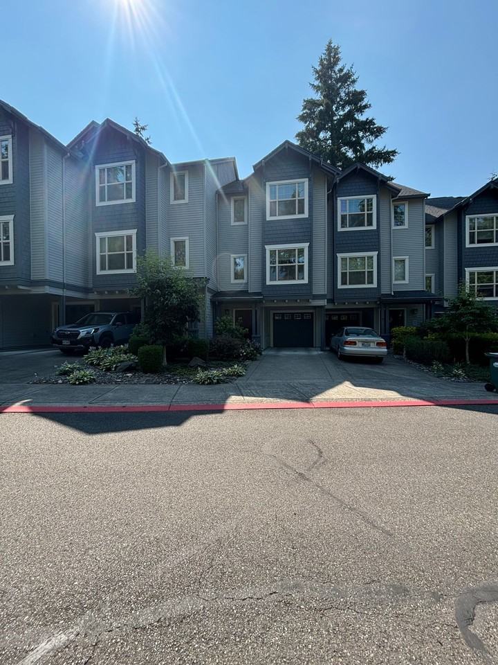 2145 Ne 50th Way - Photo 3 of 41