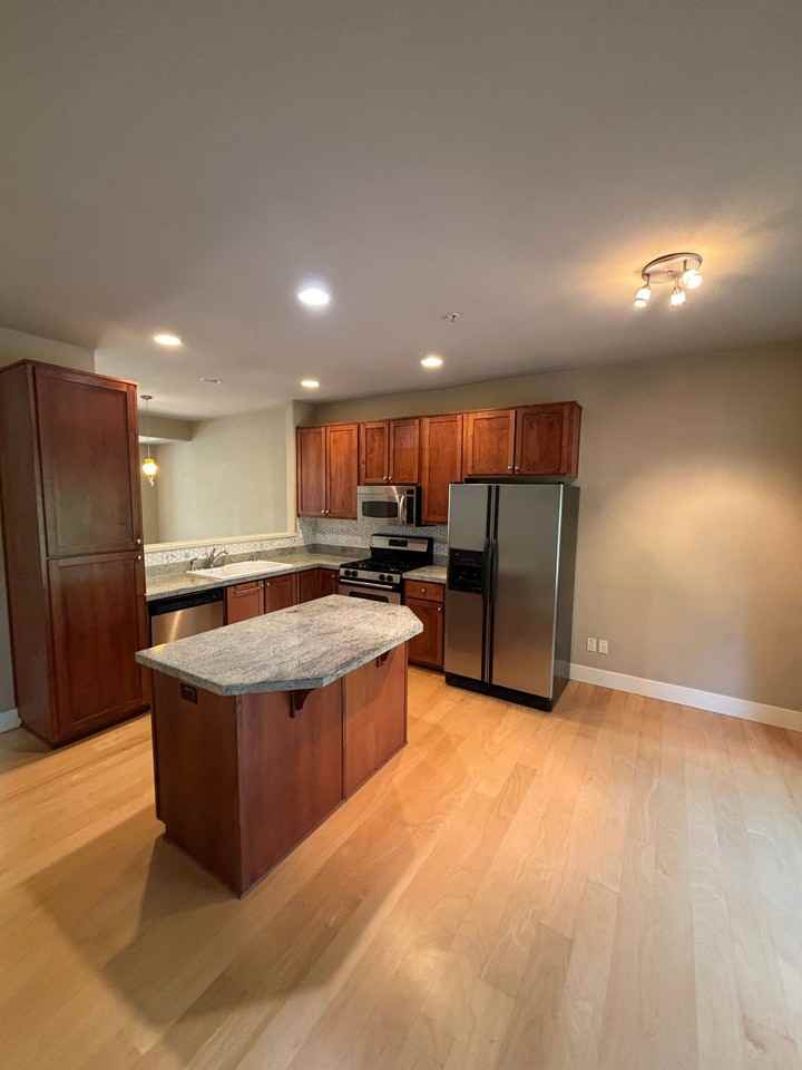 2145 Ne 50th Way - Photo 7 of 41