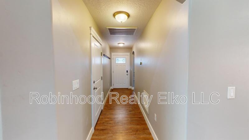 2856 Copper Trl - Photo 2 of 25