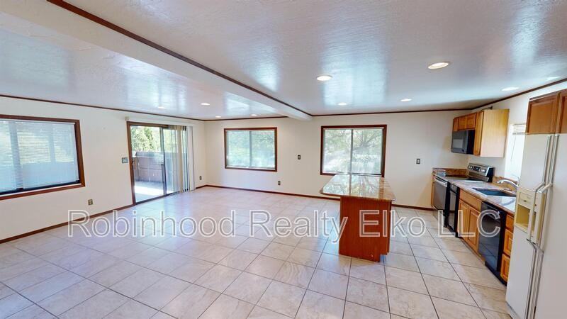 2075 Griswold Dr - Photo 2 of 25