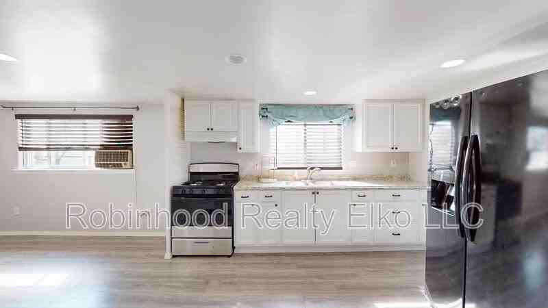 768 S 9th St - Photo 6 of 20