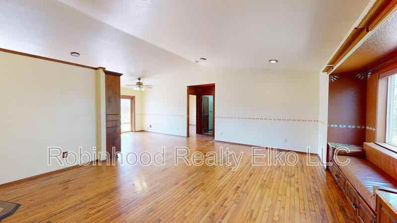 822 Silver Oak Dr - Photo 2 of 26