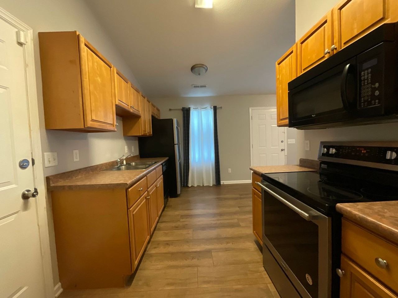 683 Bell Rd - Photo 4 of 24