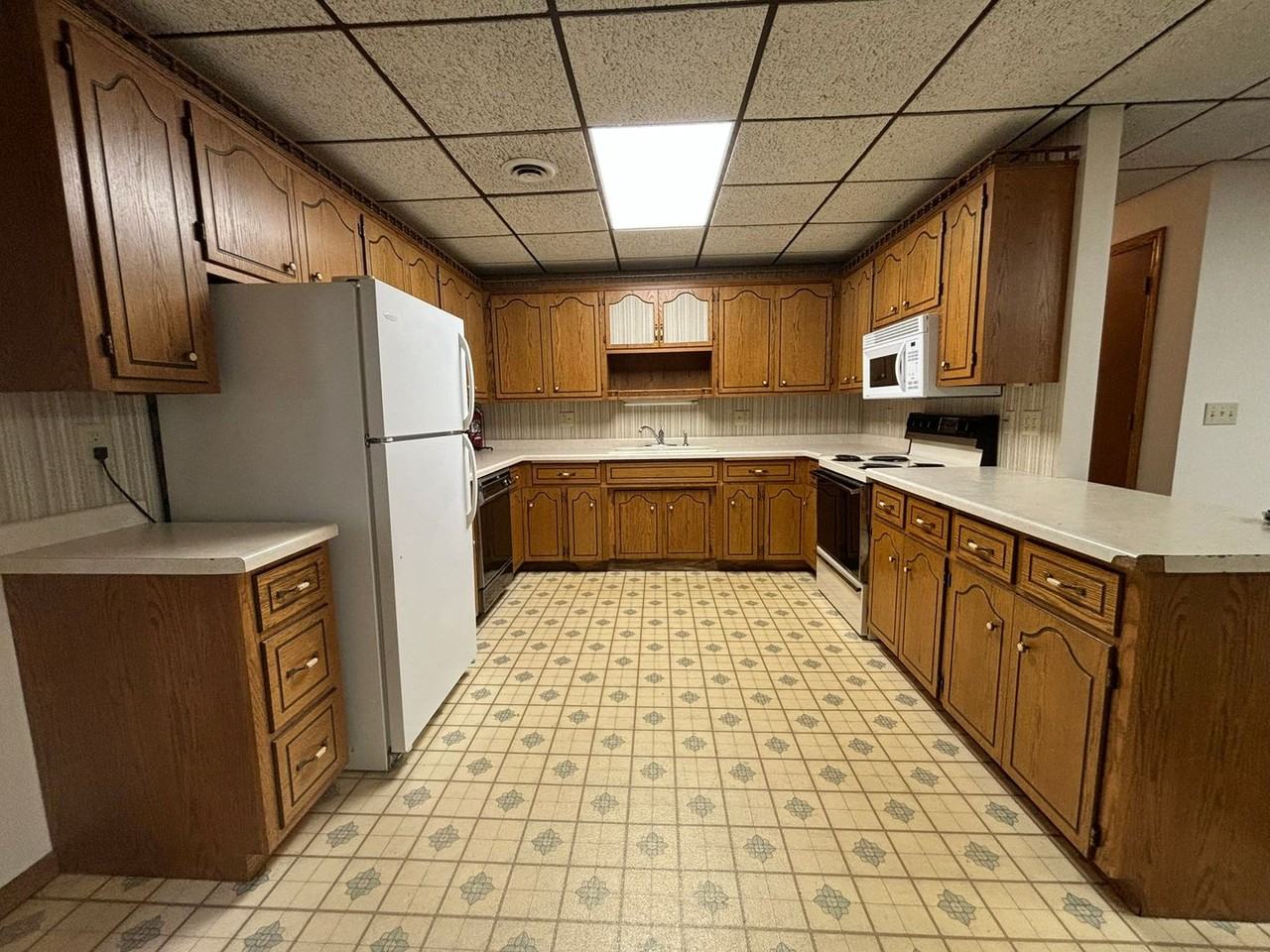 31 W Minnesota St - Photo 3 of 17