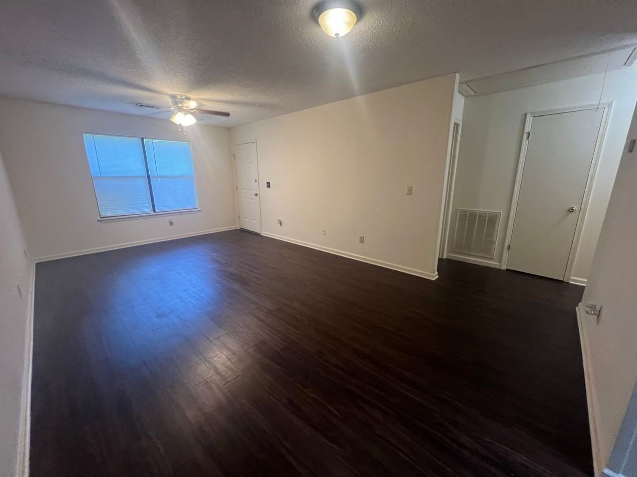 4803 Oak Meadow Dr - Photo 5 of 19