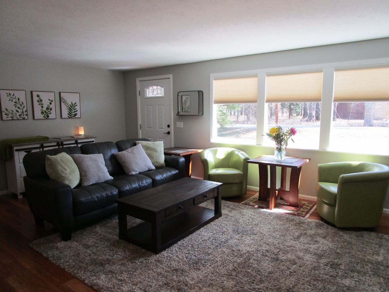 740 W 3rd St - Photo 4 of 18