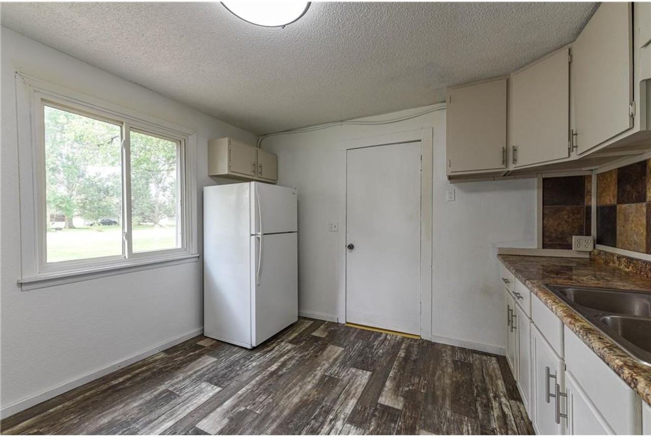 216 5th St Sw - Photo 4 of 15
