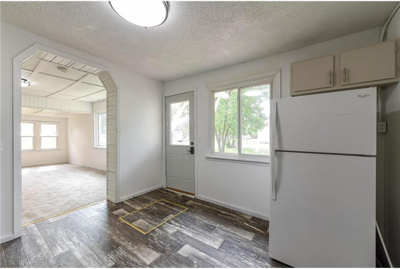 216 5th St Sw - Photo 5 of 15