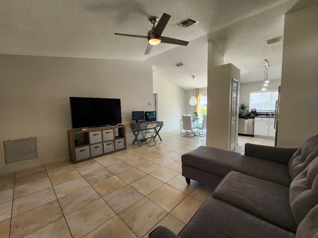 1441 Birchstone Ave - Photo 4 of 20