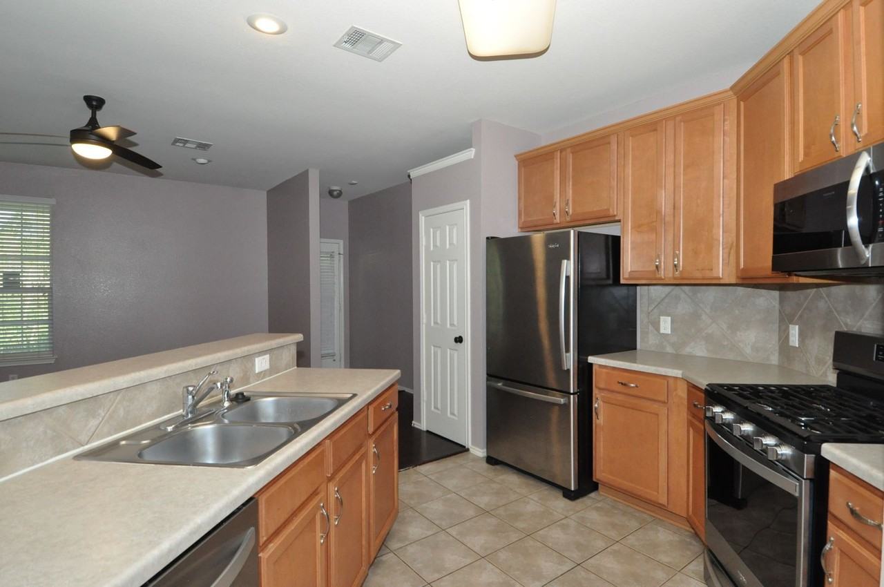 1900 Scofield Ln #5403 - Photo 4 of 33