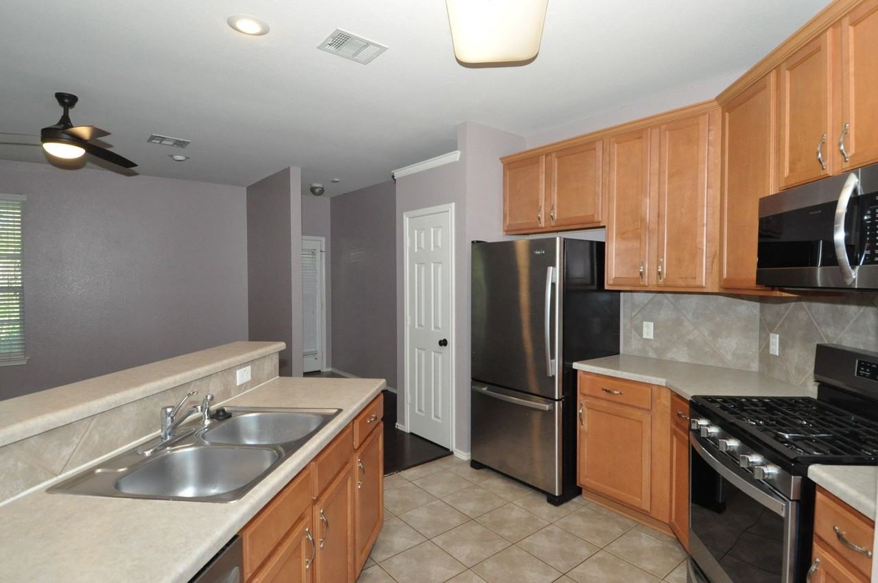 1900 Scofield Ln #5403 - Photo 7 of 33