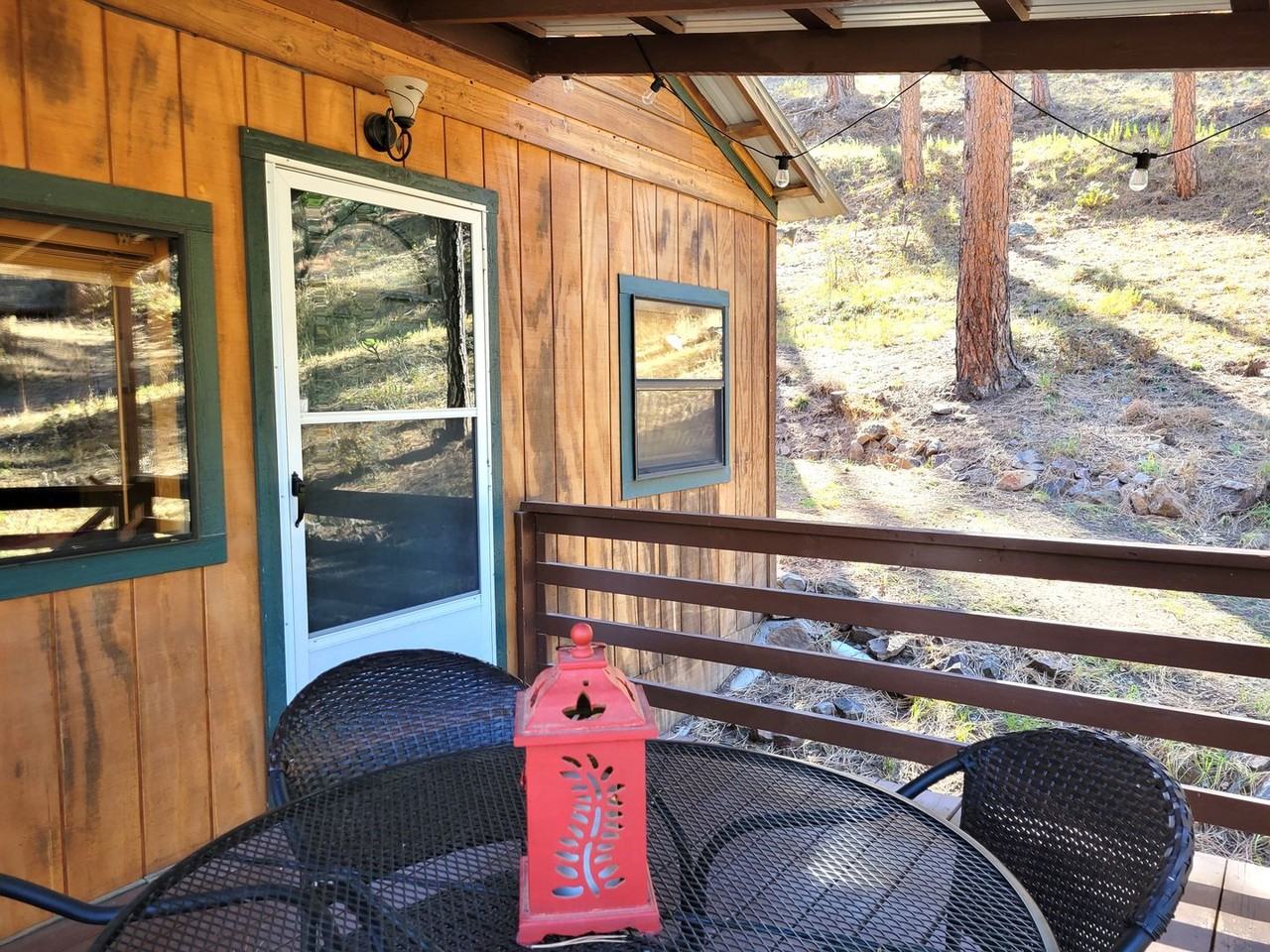 235 Hart Ave - Photo 5 of 41