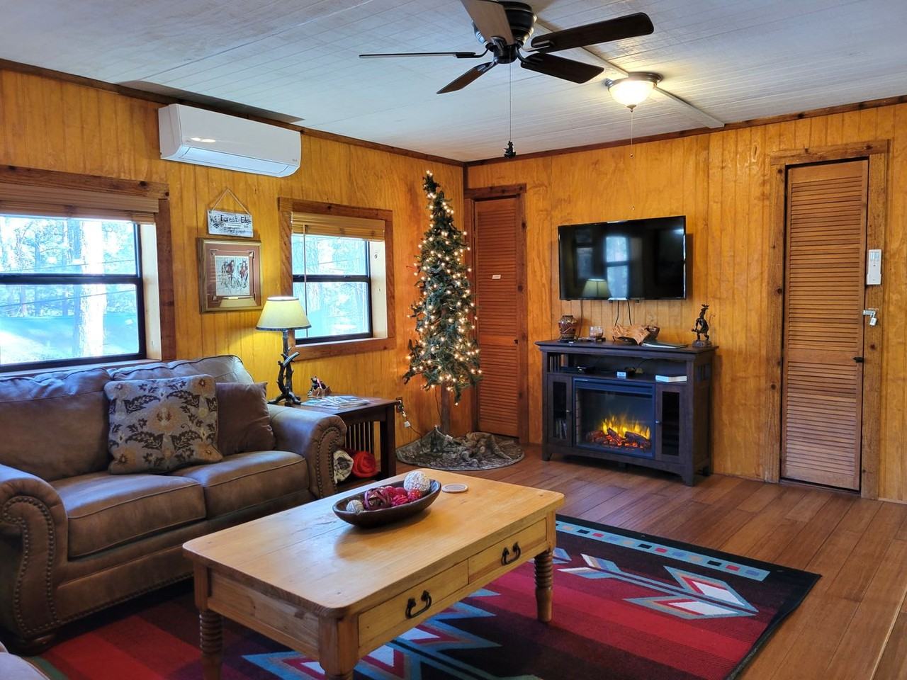 235 Hart Ave - Photo 5 of 36