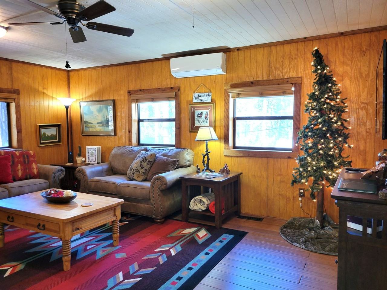 235 Hart Ave - Photo 6 of 36