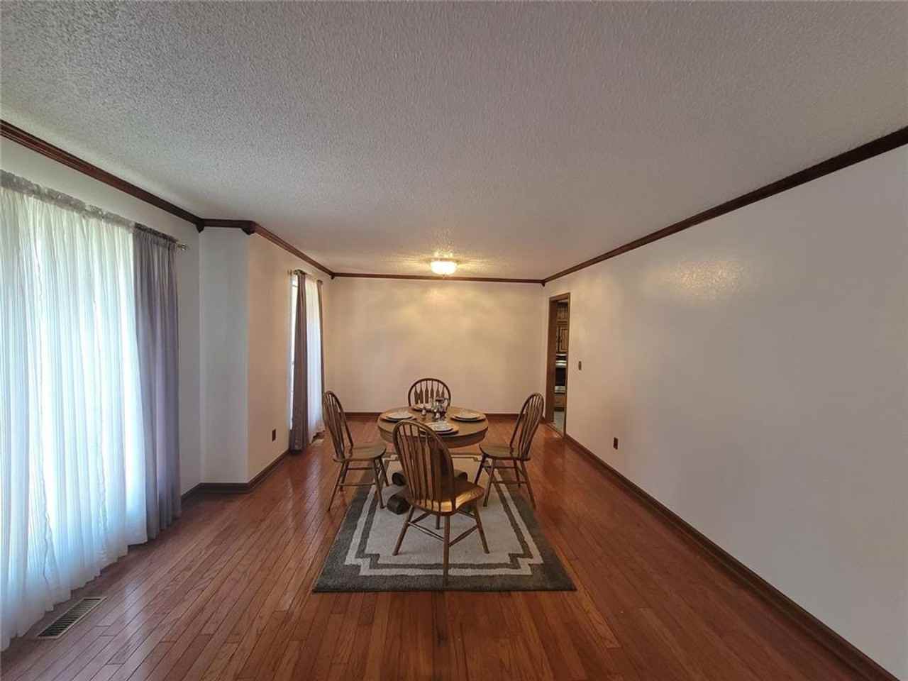 10417 Falcon Pl - Photo 3 of 16
