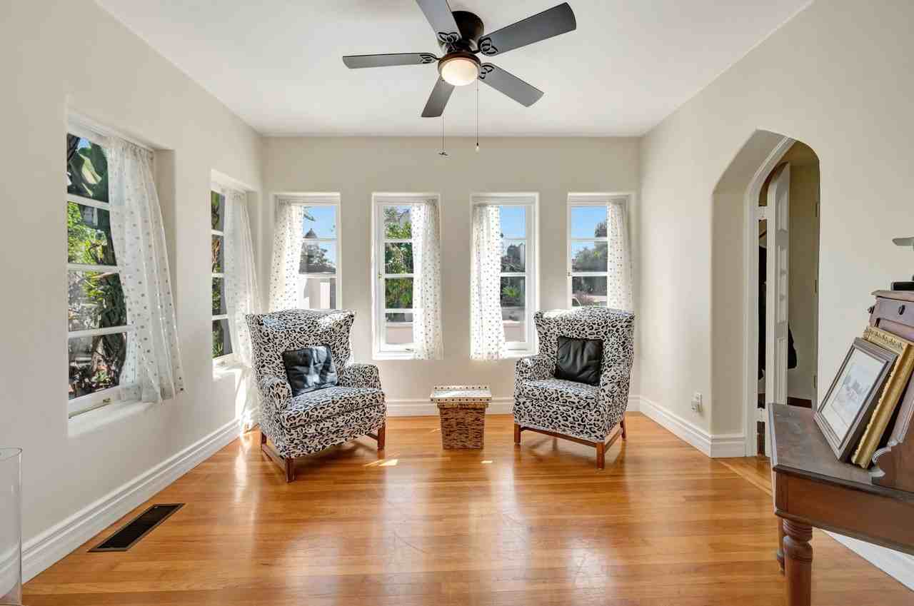 3008 James St - Photo 5 of 30