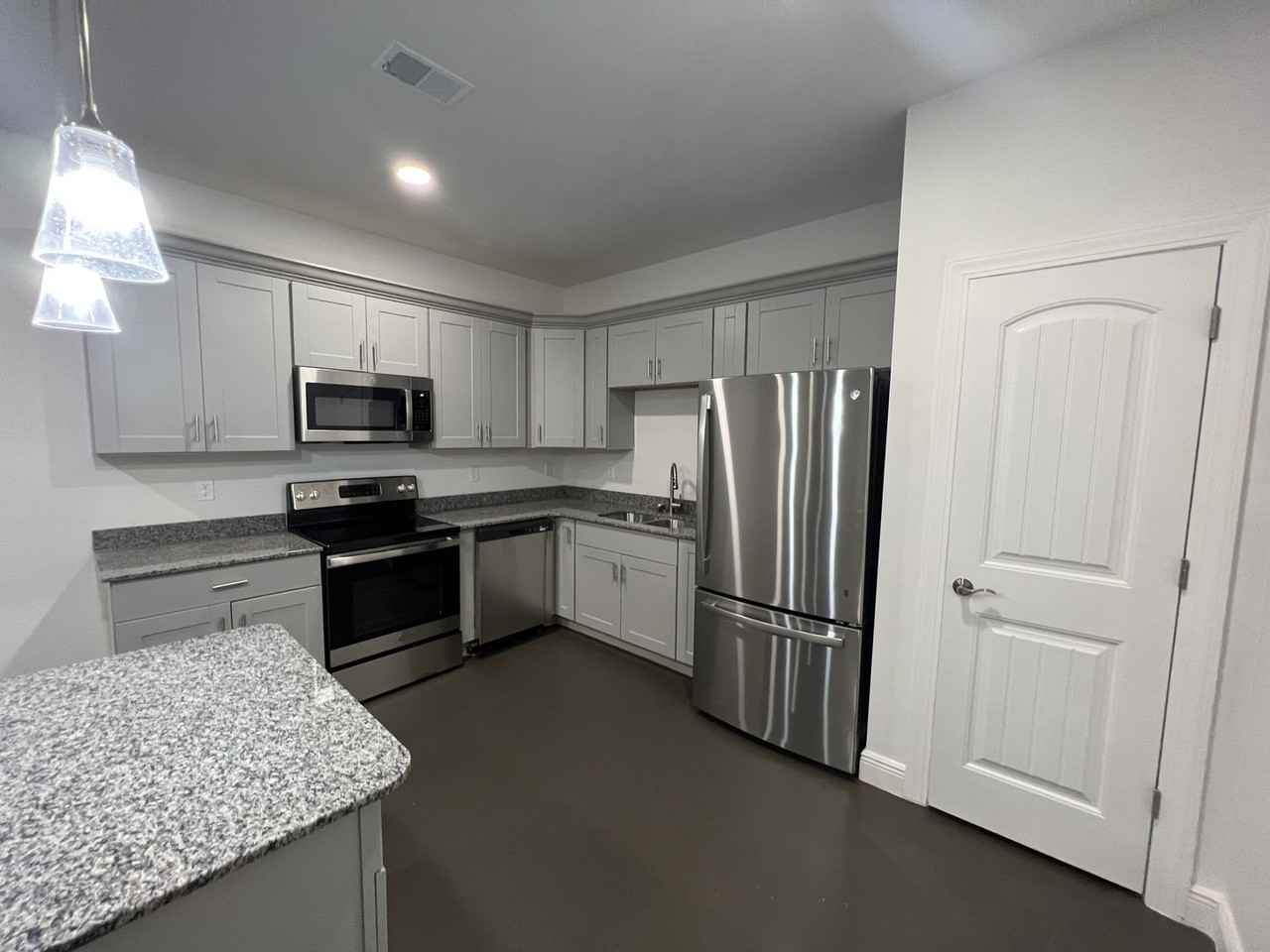 3760 Patriot Pkwy #2G - Photo 3 of 8