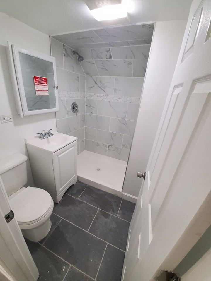 3245 W. 23rd - Photo 6 of 21