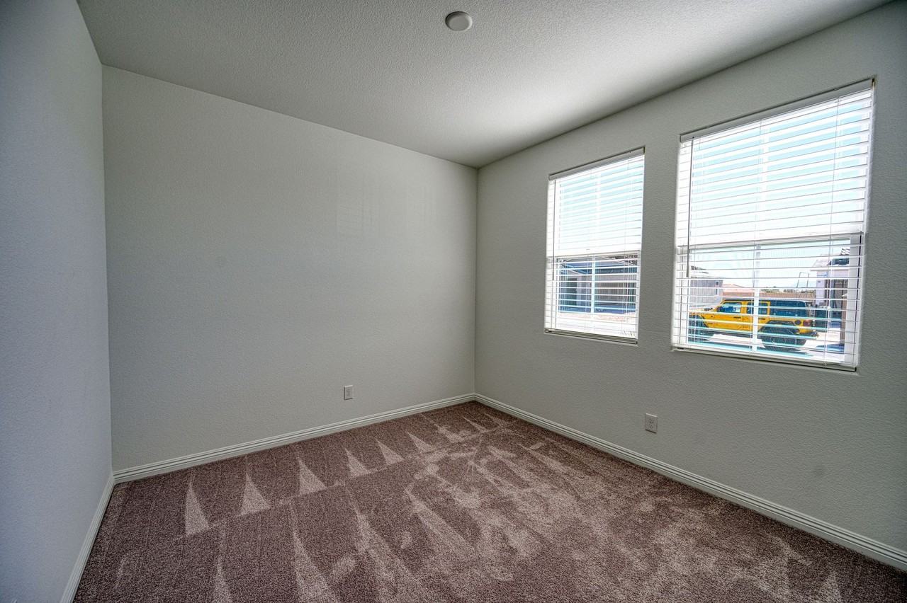 3602 E Umatilla Ave - Photo 3 of 12