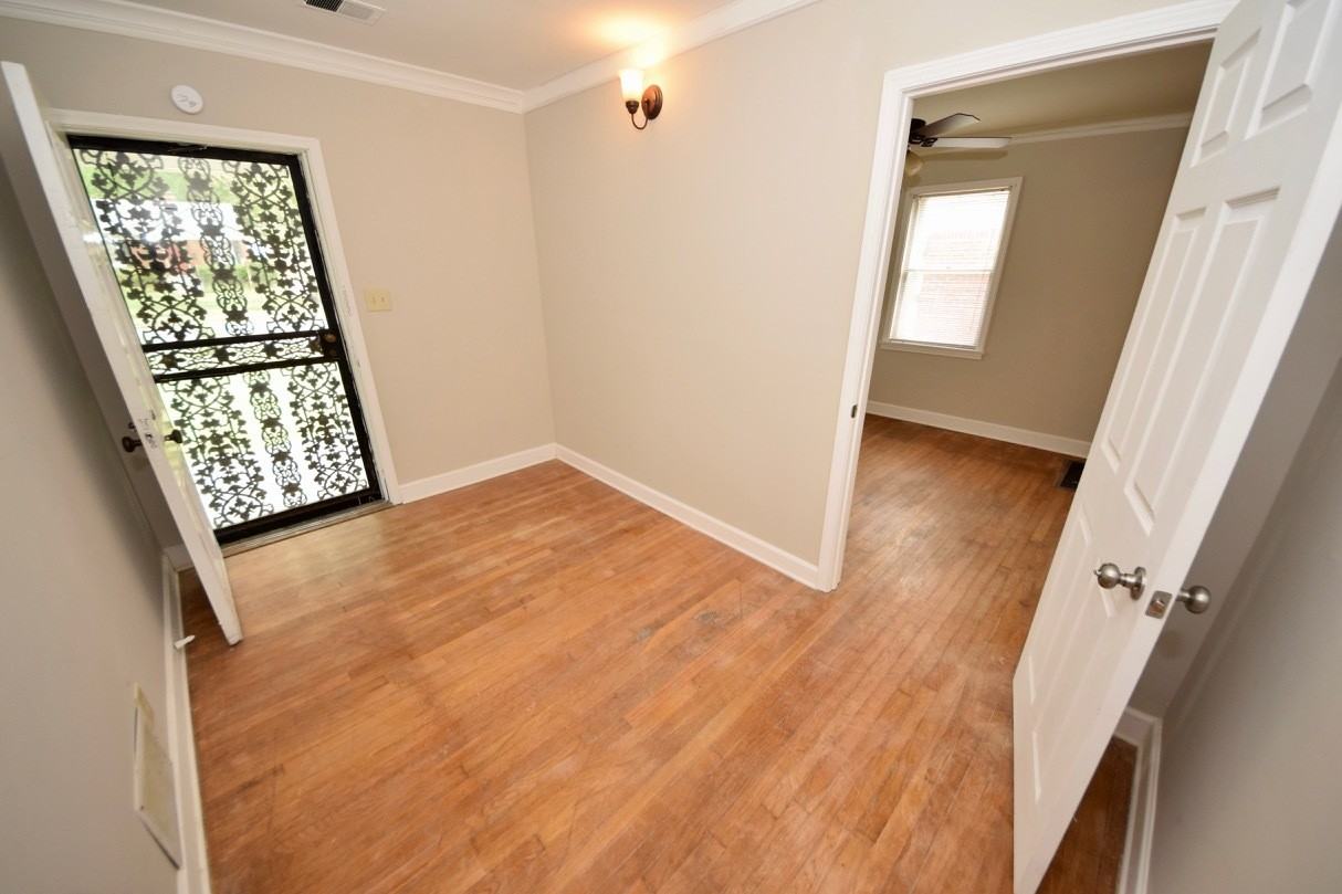 3619 Marion Ave - Photo 3 of 18