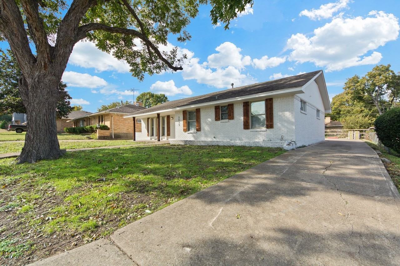 2035 Southerland Ave - Photo 2 of 14