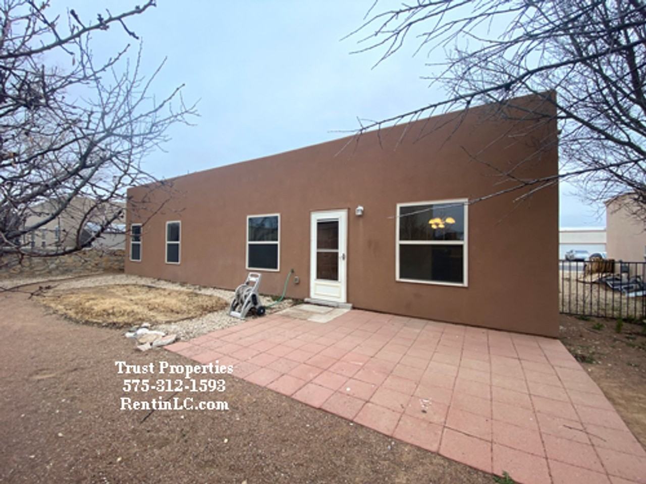 5553 Gobi Ln - Photo 3 of 9