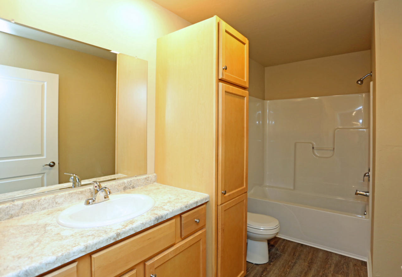 Rock Creek Apartments - Photo 4 of 23