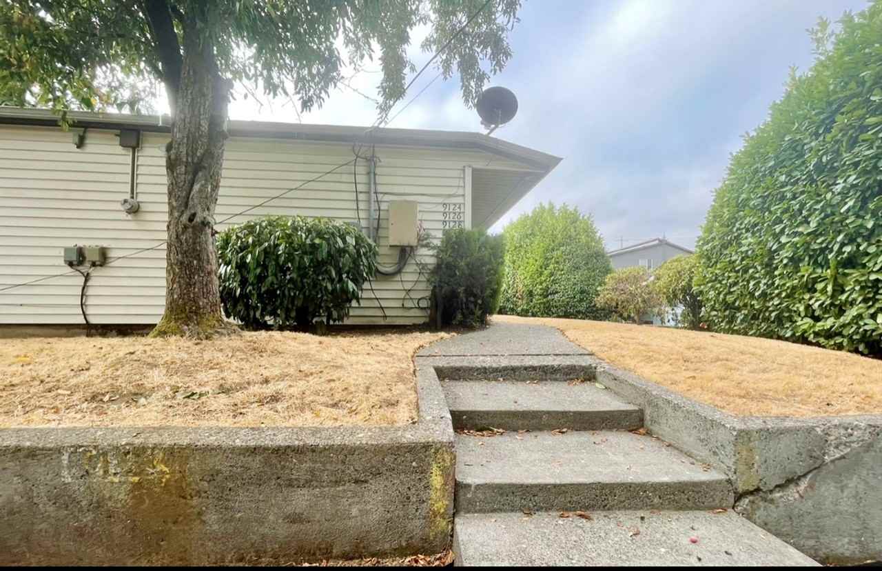 9124 Northeast Oregon Street - Photo 2 of 7