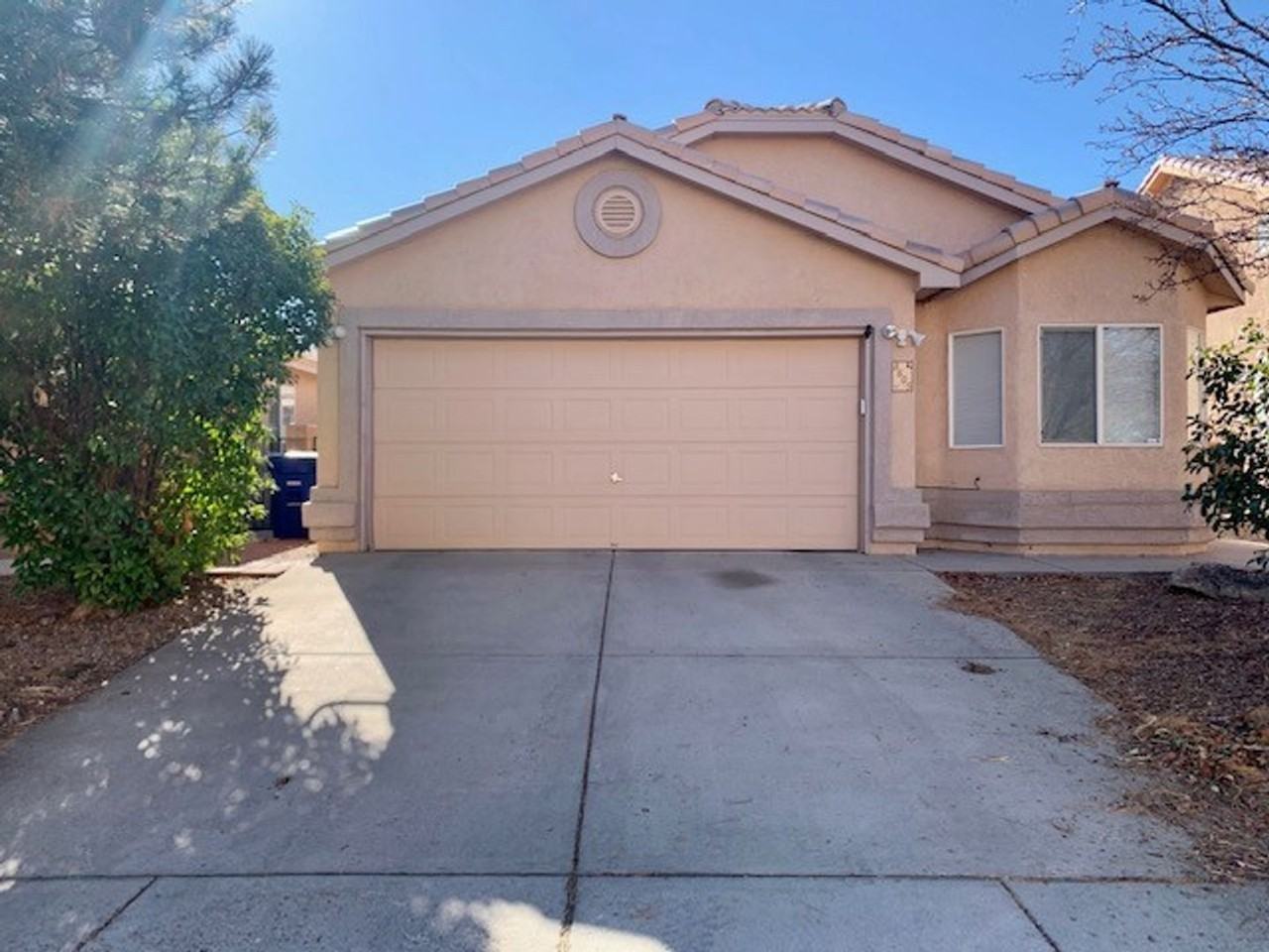 8605 Quail Creek Ct Ne - Photo 2 of 15