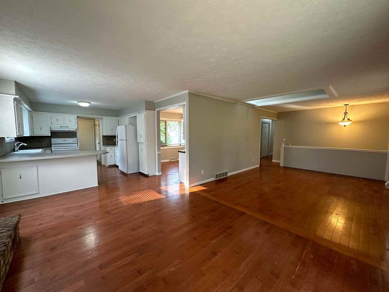 7963 Pine Hollow Dr Se - Photo 5 of 29