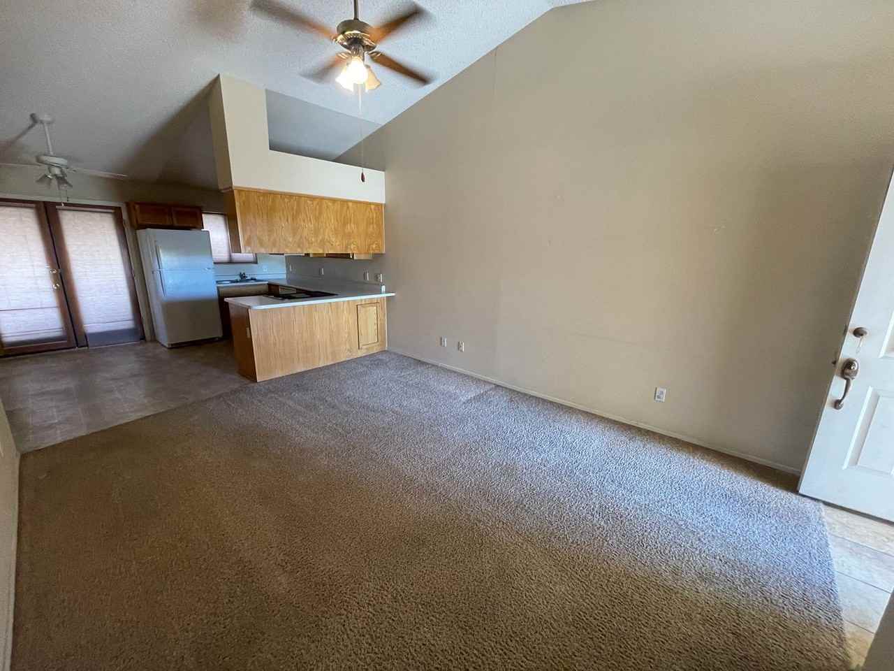 2776 S Marion Ave - Photo 3 of 16