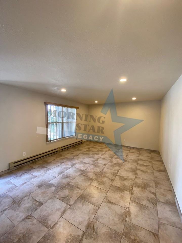 1345 Branson Ave - Photo 3 of 14