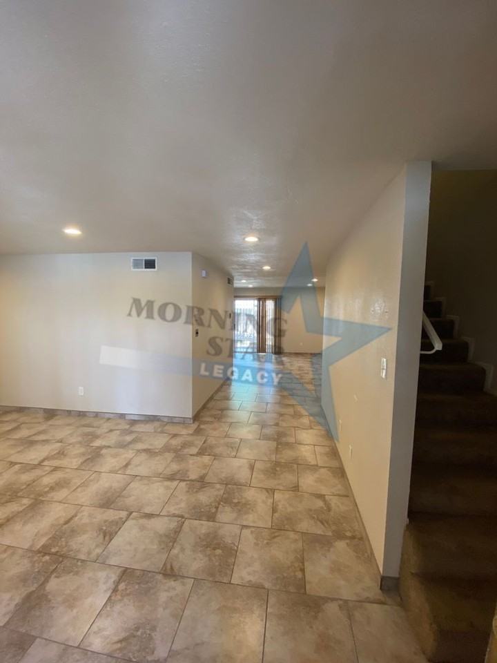 1345 Branson Ave - Photo 4 of 14