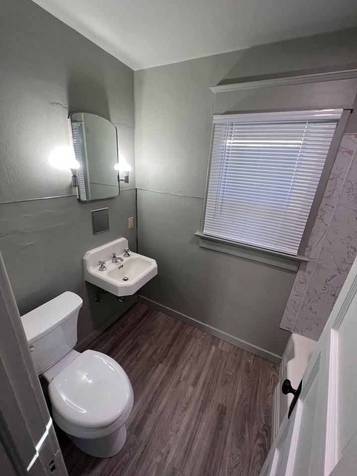 415 Yellowstone Ave - Photo 2 of 6