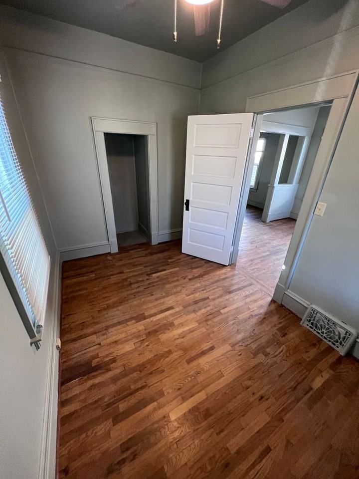 415 Yellowstone Ave - Photo 3 of 6