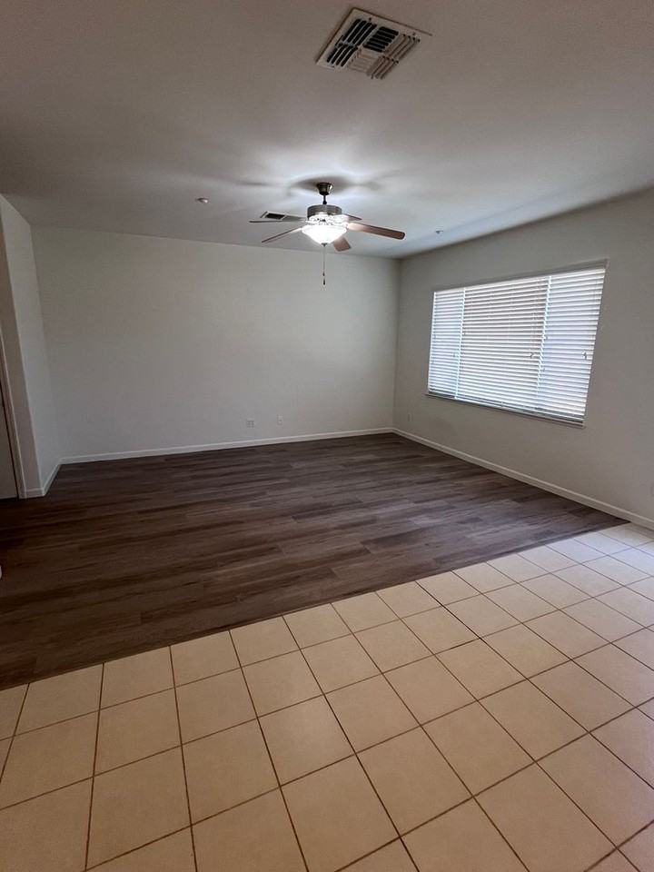 1865 Ellesmere Loop - Photo 3 of 16