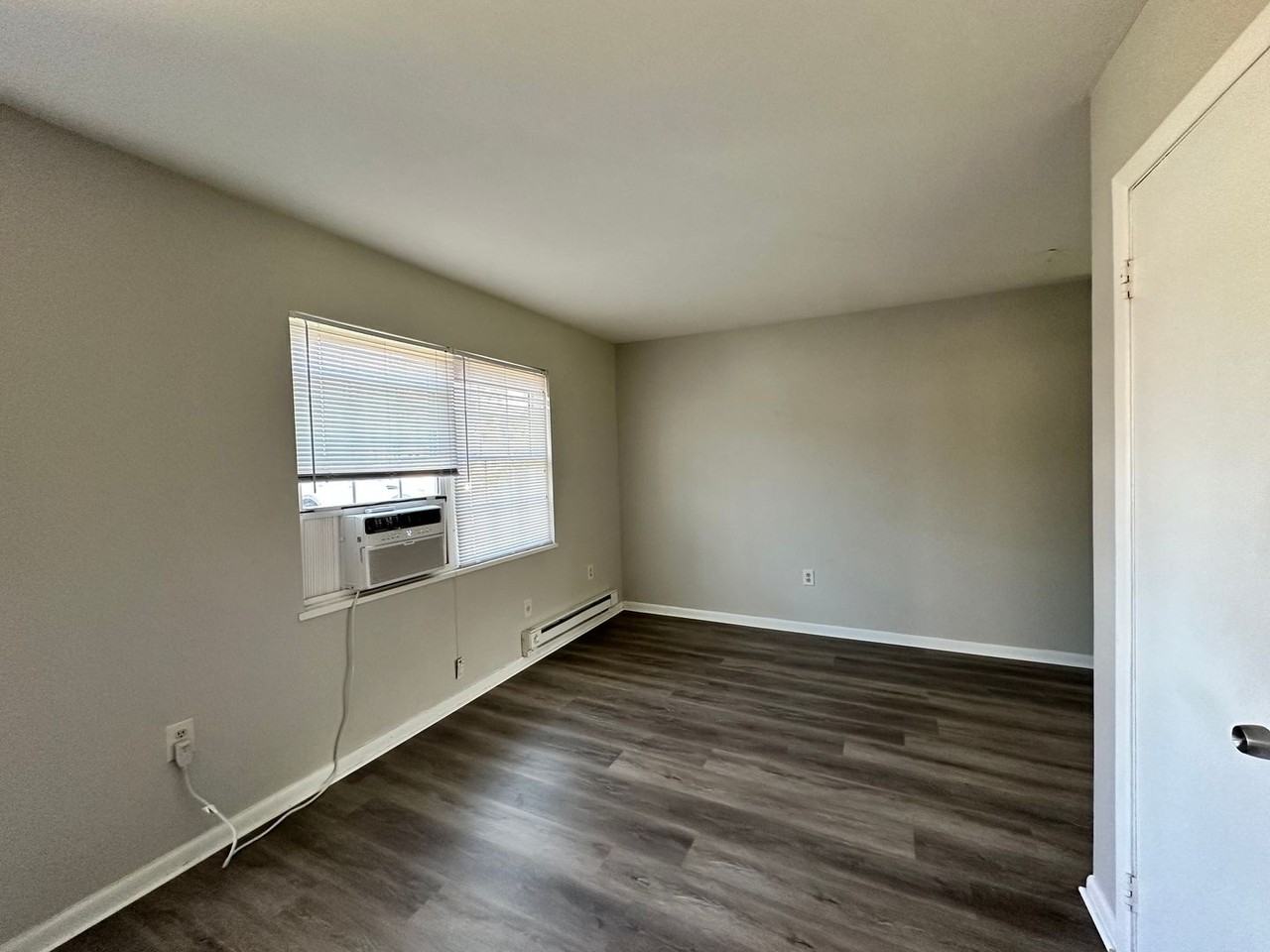 7560 Bellehaven Dr #28 - Photo 2 of 8