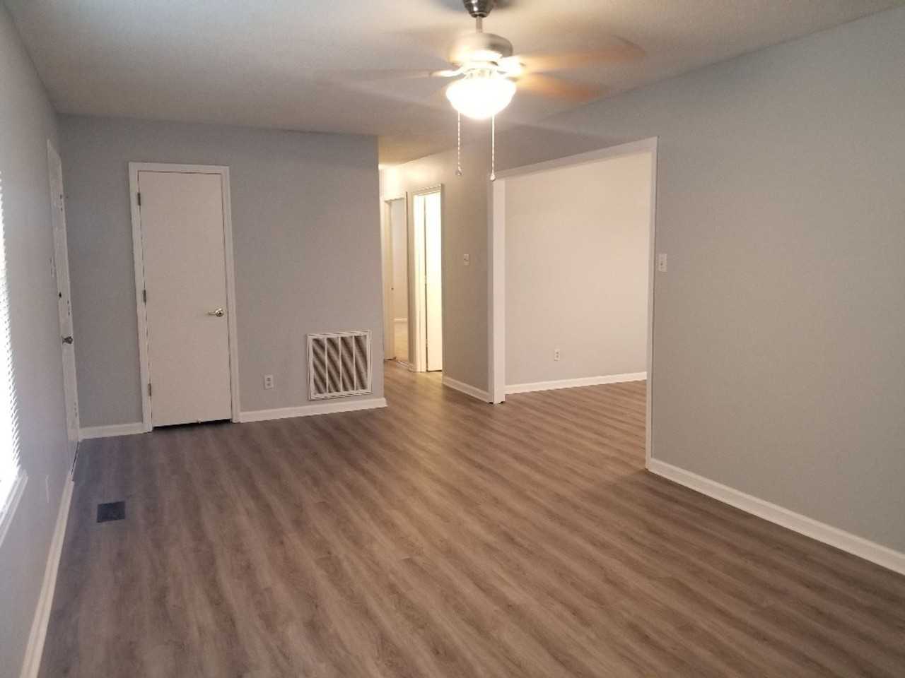 112 Kelly Ct - Photo 4 of 14