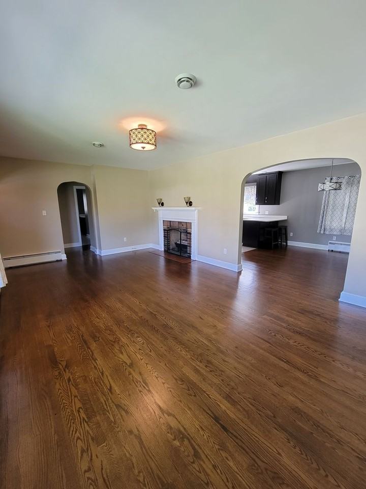 153 Maple Ave - Photo 4 of 25