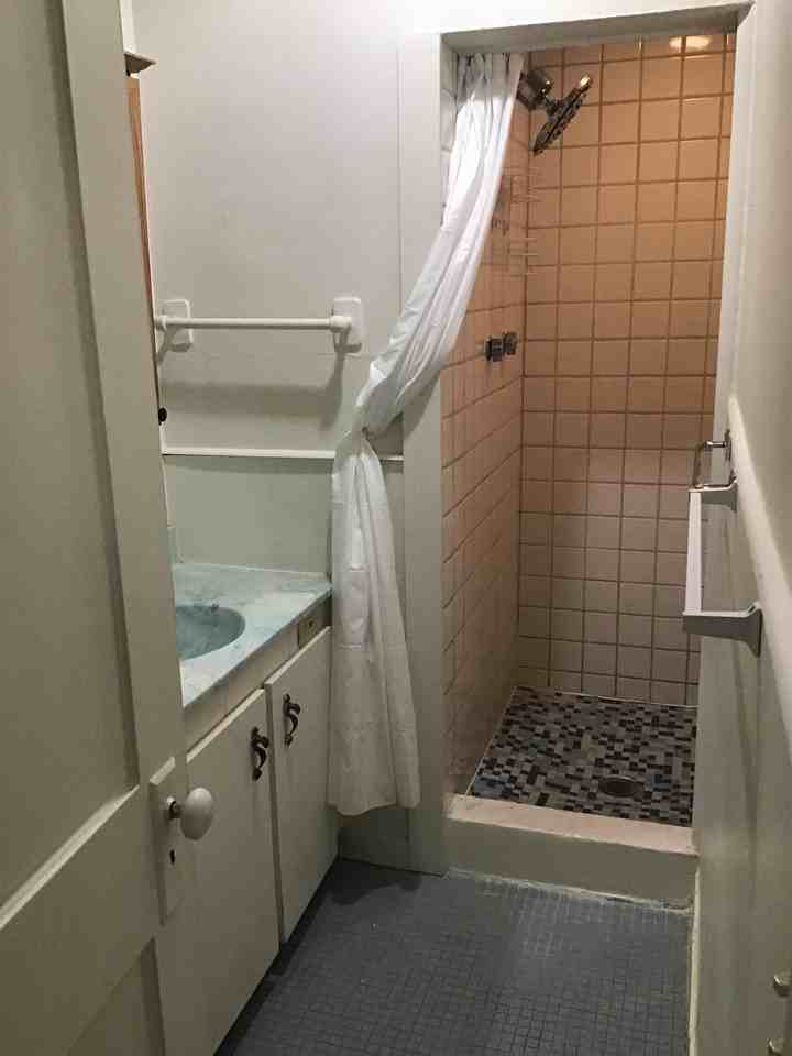 1019 East Broadway Street - Photo 2 of 6