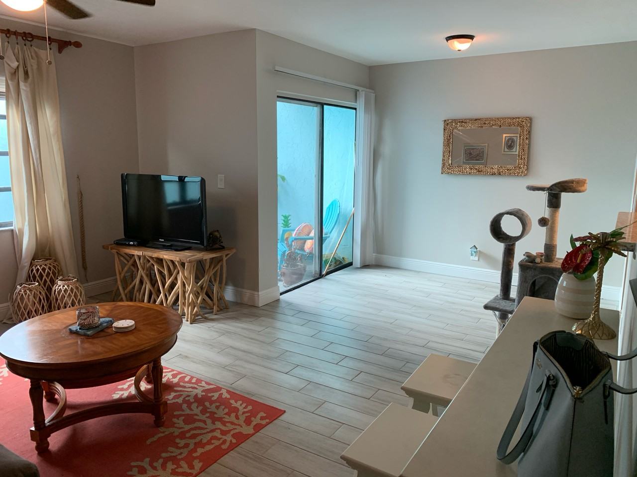 3624 NE 21st Ave. - Photo 3 of 10