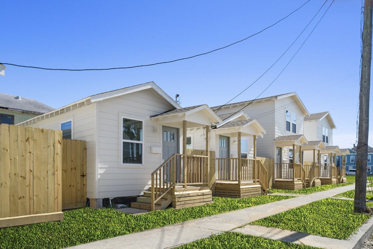 3727 Winnie Street - Photo 3 of 50