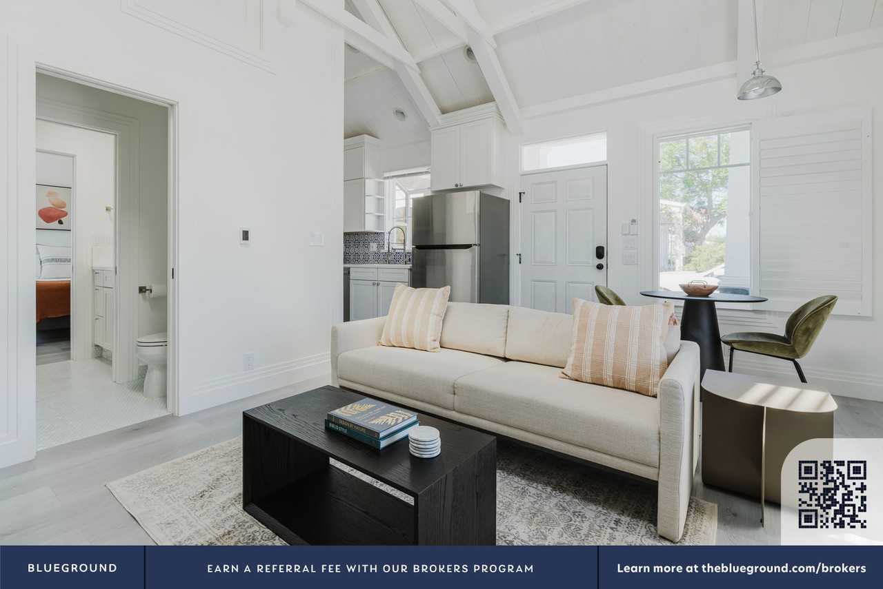 2214 Serra Ave #1732 - Photo 5 of 24