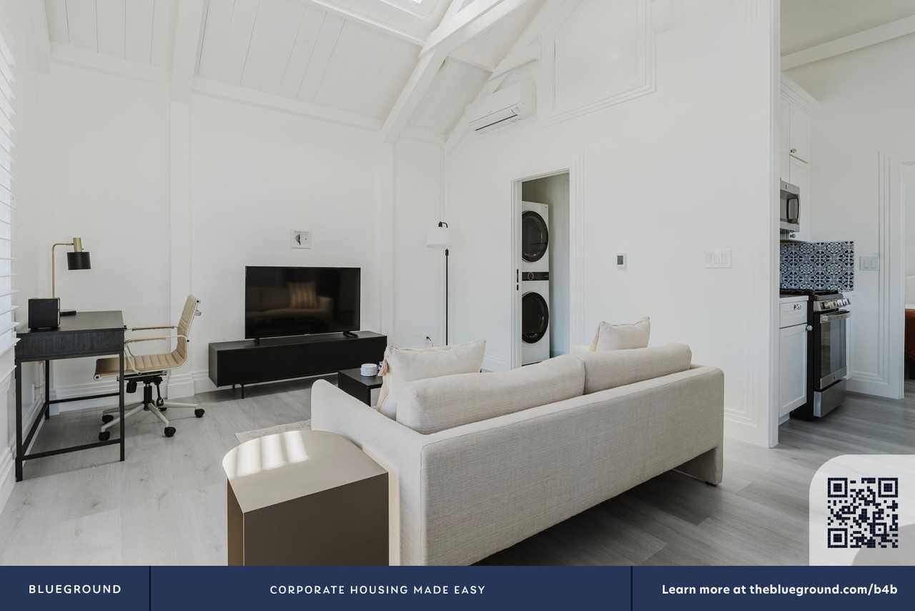 2214 Serra Ave #1732 - Photo 6 of 24