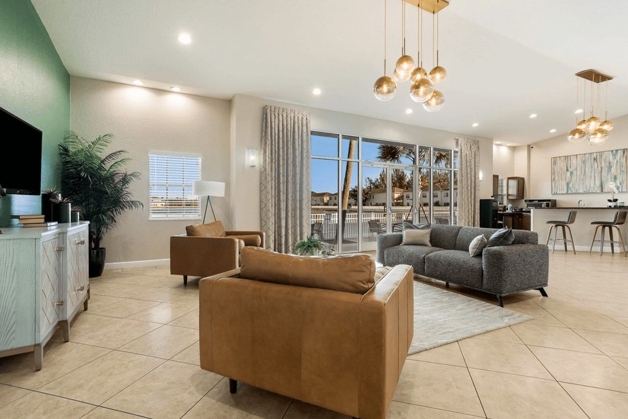 Emerald Lake Apts - Photo 2 of 35