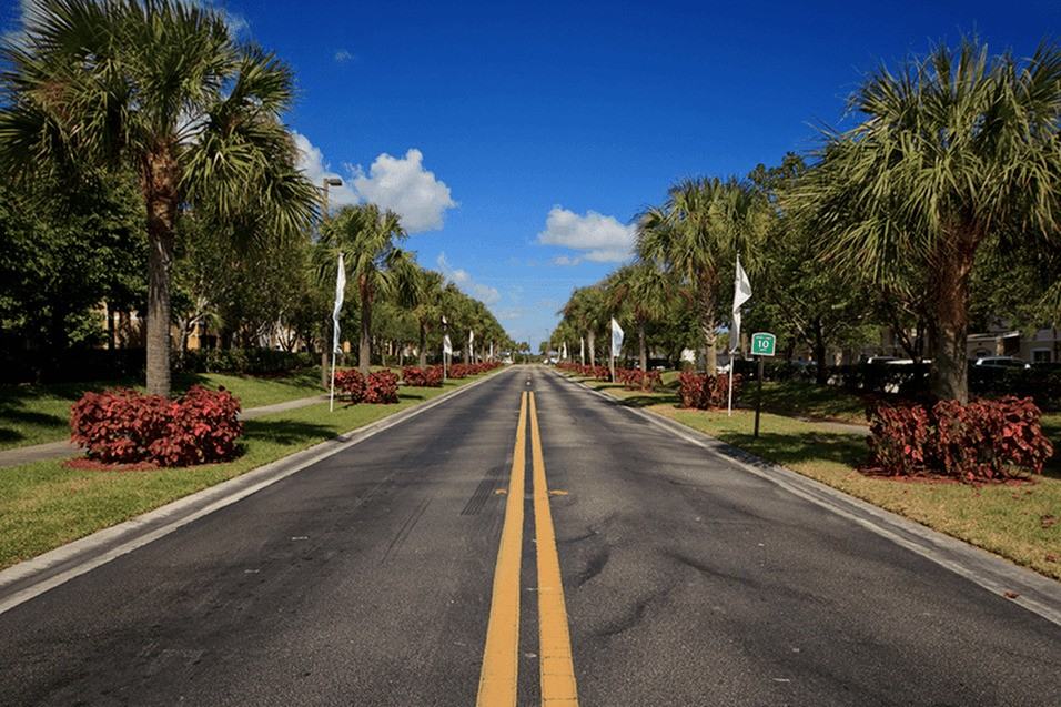 Emerald Lake Apts - Photo 4 of 35