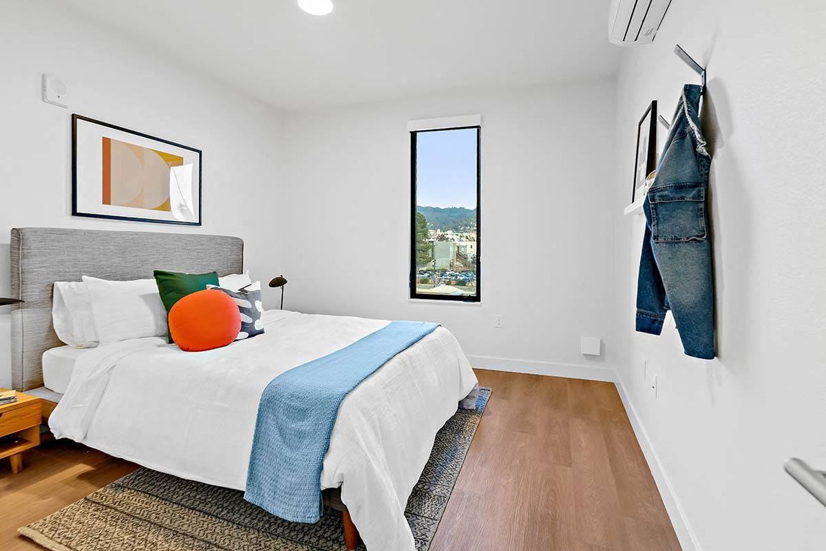 Blake at Berkeley - Photo 5 of 36