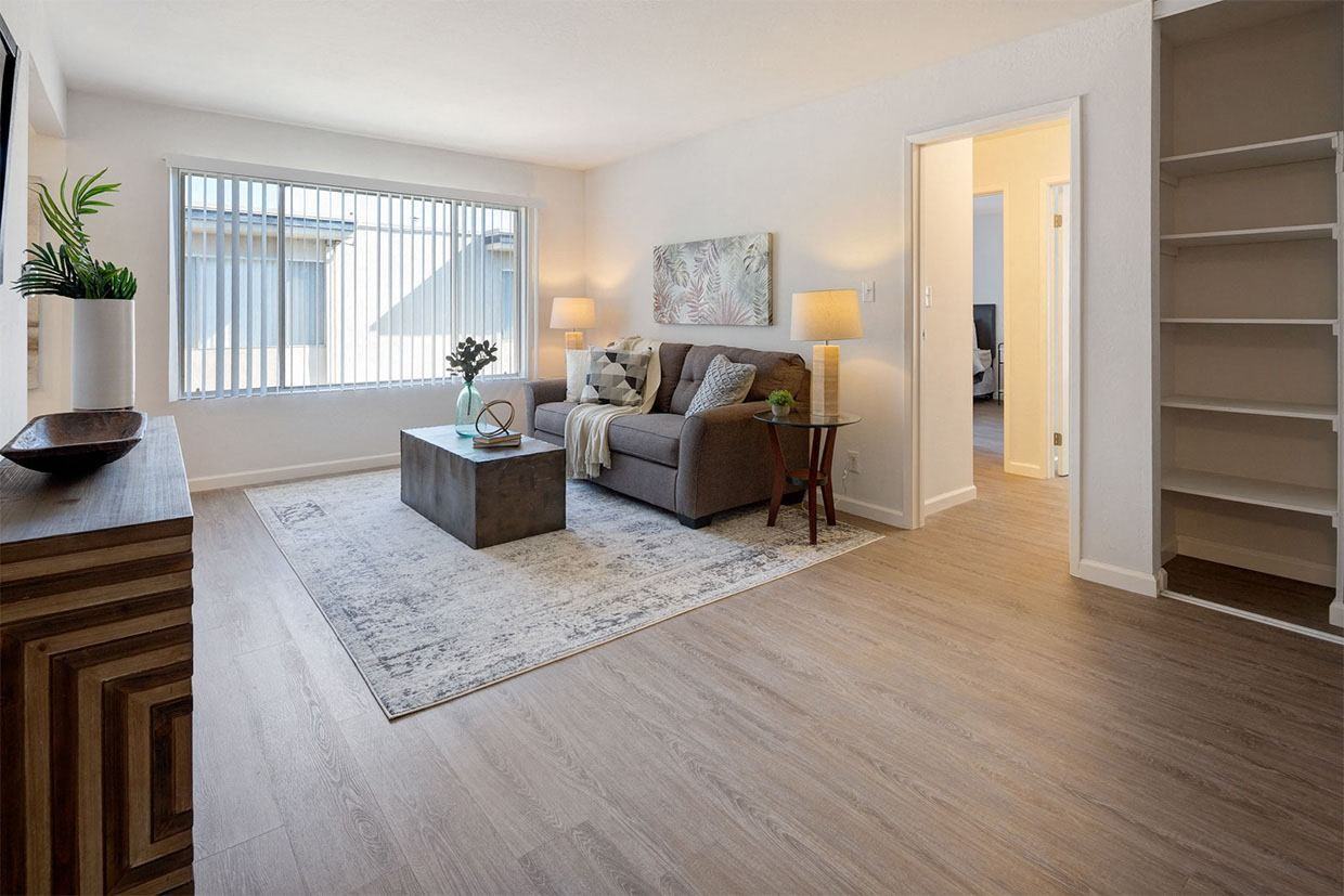 Three Crown Apartments - Photo 5 of 25